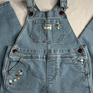 OSHKOSH B’gosh strawberry flowers embroidered overalls SIZE 4T